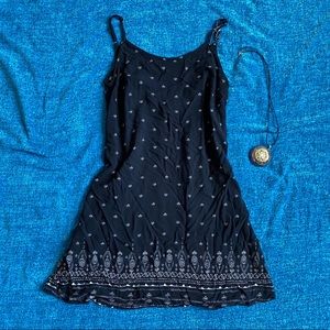 Casual Black Shift Dress with White Patterning